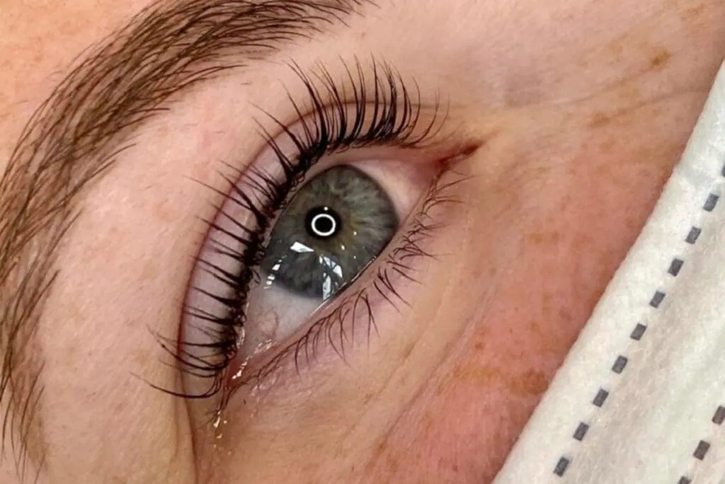 Lash Lift And Tint: What It Is, How It Works & Benefits | DAELA