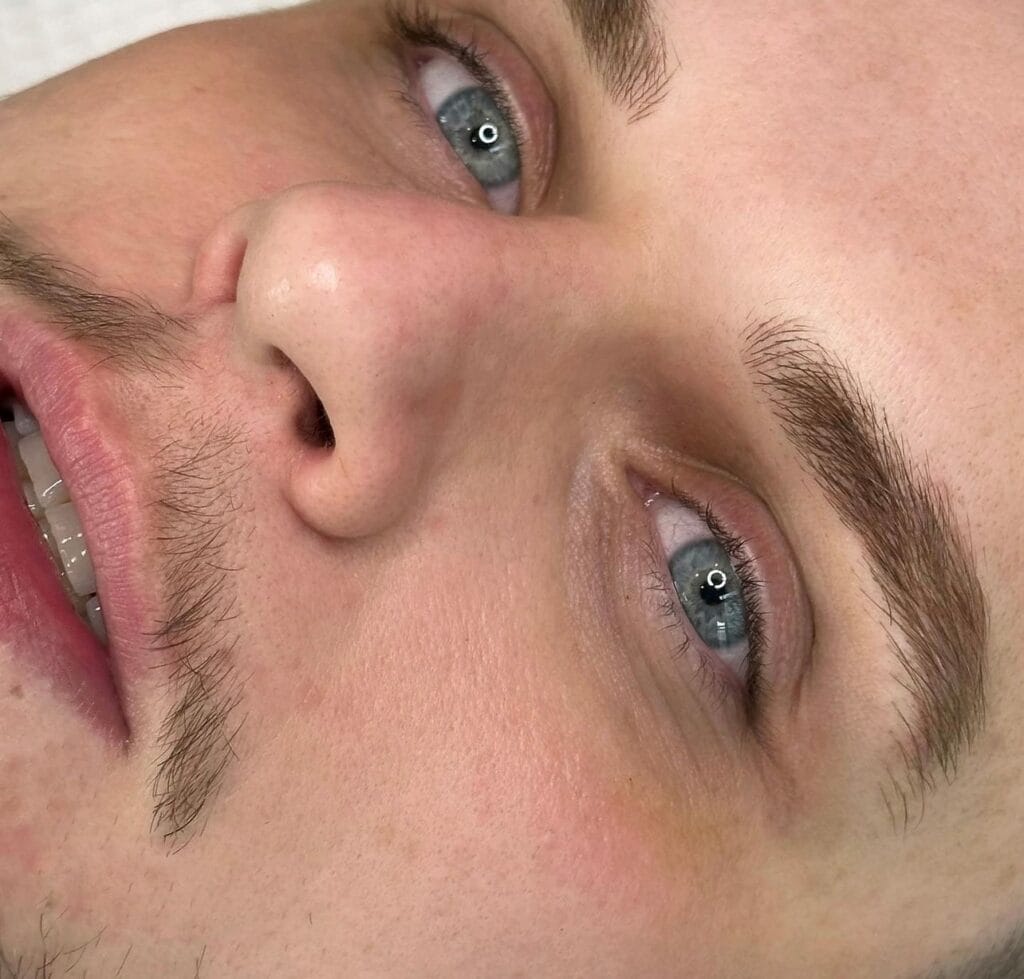 Guide To Man Brows: Masculine Tattooed Hairstrokes | DAELA