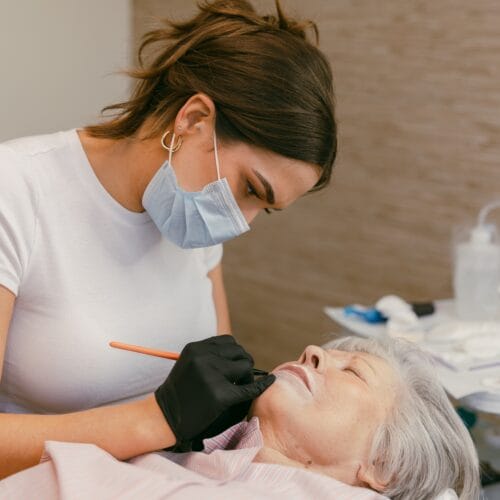 Lip Shaping at DAELA